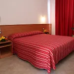 Luigiane Hotel 2*