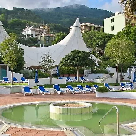 Hotel Luigiane 2*